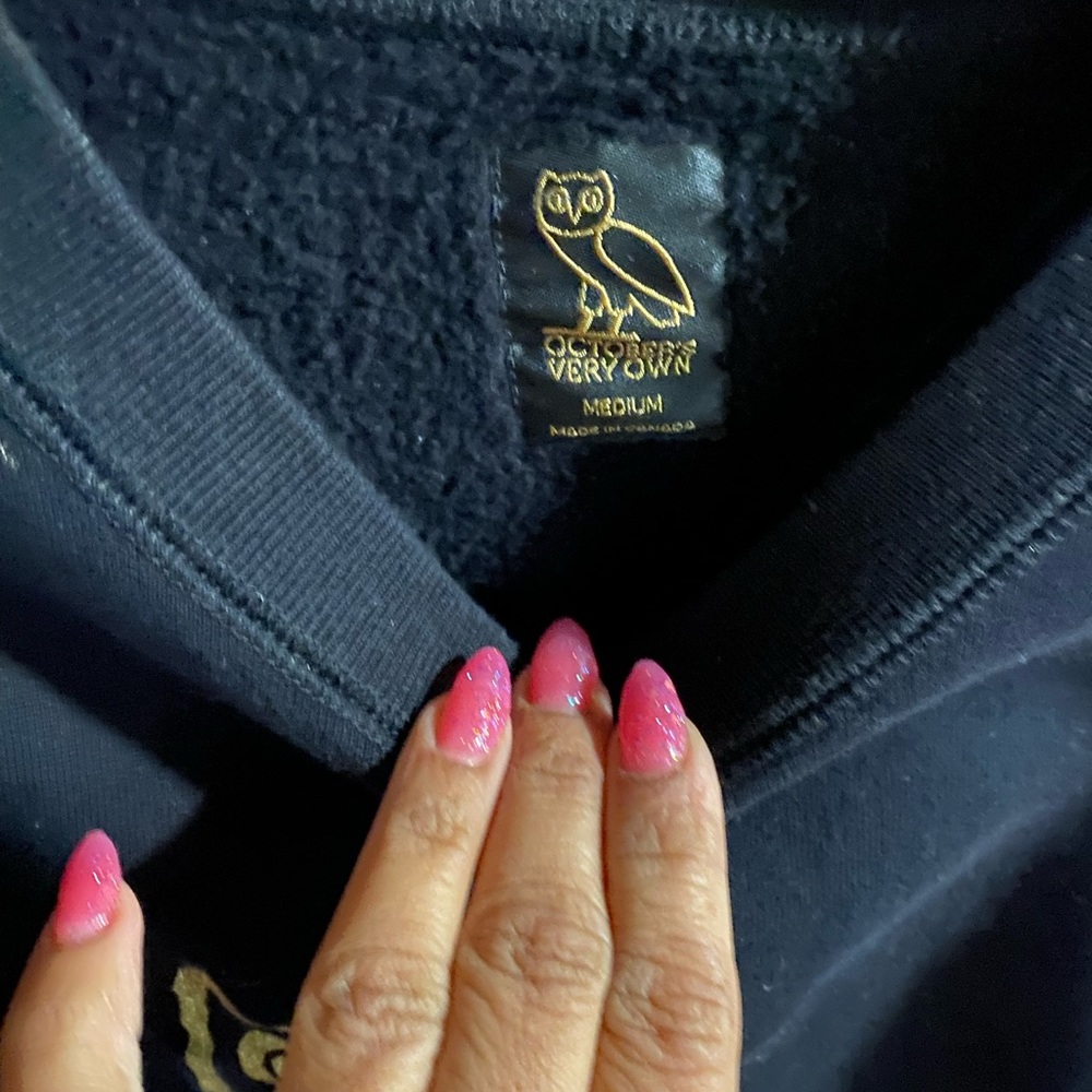 OVO - Cute Drake sweatshirt that I wore a couple of times because it was a gift. - Picture 2 of 5